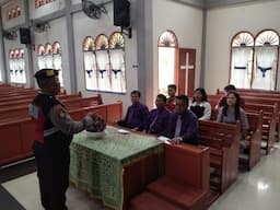 Sat Samapta Laksanakan Kegiatan Penyuluhan dan Edukasi Kepada Masyarakat di Gereja