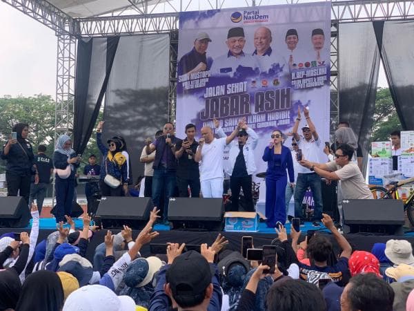 Ribuan Warga Karawang Ikuti Jalan Sehat Bersama Cagub Ilham Akbar Habibie