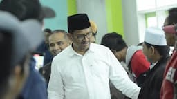 Ratusan Warga Singajaya Sambut Kedatangan Cabup Garut Helmi Budiman