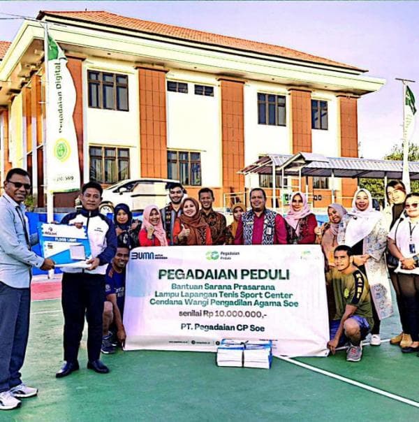 Pegadaian Area Kupang, Bantu Lampu Penerangan Lapangan Tenis Pengadilan Agama So'e