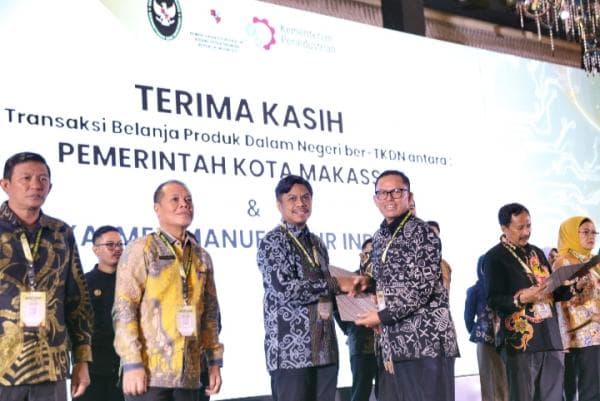 Pemkot Makassar Raih Penghargaan Kementerian Perindustrian atas Dukungan Produk TKDN