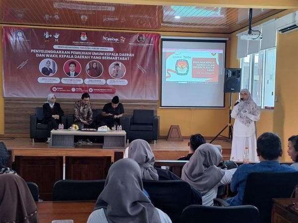 Seminar Pilkada KPU dan PWI Ingatkan Mahasiswa Unsika Jangan Golput dan Hindari Politik Uang