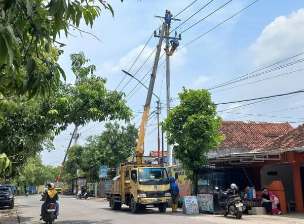 Pemadaman Aliran Listrik Oleh PT PLN Purwodadi Pada Kamis 10 Oktober 2024 di Jl Untung Suropati