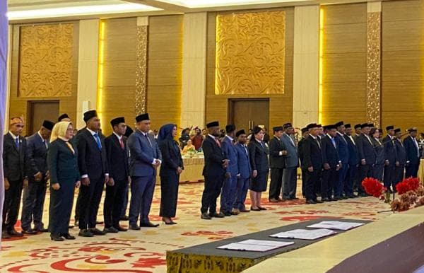 35 Anggota DPRD Papua Barat Daya Resmi Dilantik, Siap Perjuangkan Kepentingan Masyarakat