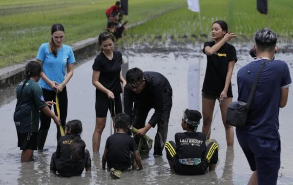 Kampung Lali Gadget Melawan Kecanduan Gawai, Membangun Generasi Kreatif dengan Permainan Tradisional