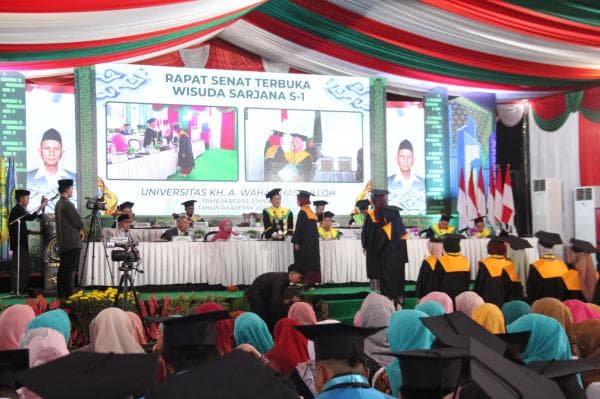 Wisuda 622 Mahasiswa, UNWAHA Jombang Siapkan Sumberdaya Unggul Menuju Indonesia Emas 2045