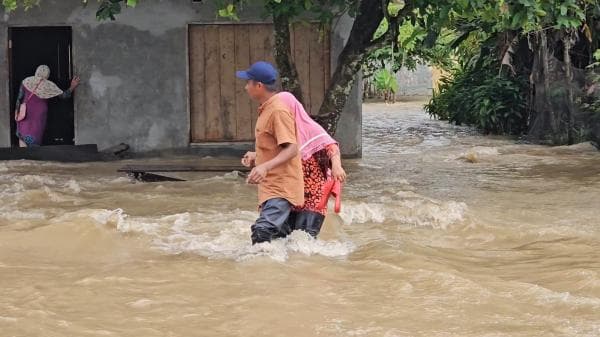 11 Desa di Kecamatan Darul Hasanah Masih Digenangi Banjir