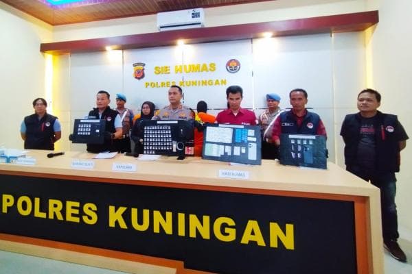 Polisi Bekuk 4 Tersangka Narkoba, Salah Satunya Pegawai Honorer di Dinas Pemda Kuningan