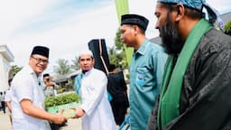 Asri Ludin Tambunan Dorong Kemandirian Ekonomi Pesantren melalui Budidaya Cabai