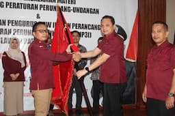 Kakanwil Kemenkumham Sulbar Kukuhkan DPW IP3I dan Gelar Forum Pendalaman Materi