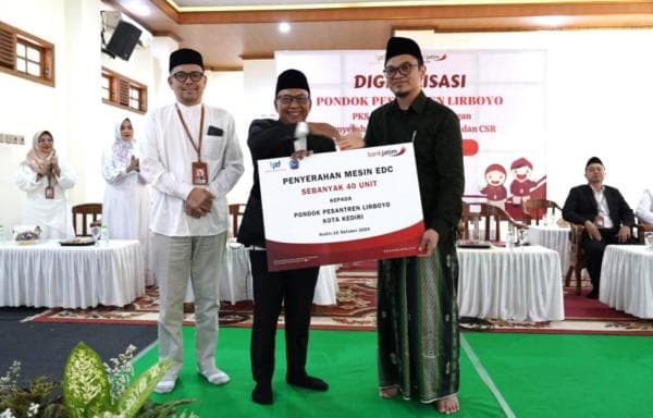 Bank Jatim Perkuat Digitalisasi di Ponpes Lirboyo Kediri