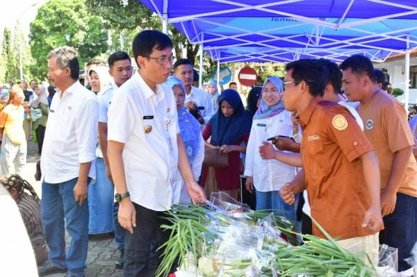 Pemkab Pekalongan Gelar Pasar Murah Dan Peduli Petani