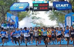 ISOPLUS Run Series Surabaya 2024 Ajak Pelari Jelajahi Landmark Kota Pahlawan