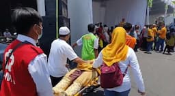 Tragedi Jombang Culture Carnival, Peserta Pingsan Kelelahan dan Kepanasan, Tim Kesehatan Bereaksi!