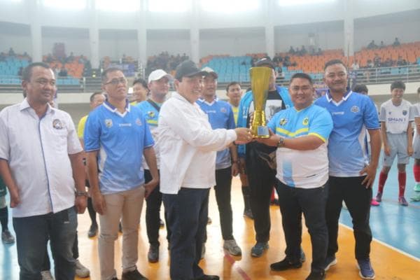 Pj Bupati Bachril Bakri Apresiasi Event DPD KNPI Kabupaten Bogor Futsal Cup 2024