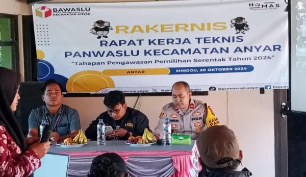 Jelang Pilkada Serentak 2024, Panwaslu Kecamatan Anyar Gelar Rakernis