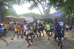 Pemandangan Menakjubkan Kota Palu Warnai Kesuksesan Fun Trail Run Bulu Riapu