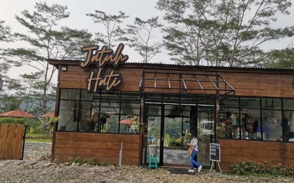 10 Tempat Nongkrong dengan View Pegunungan di Sentul,  ke Jatuh Hati Cafe Bikin Perasaan Melayang