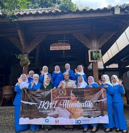 Peringati Hari Batik Nasional, IKWI Jawa Barat Gelar Workshop Membatik