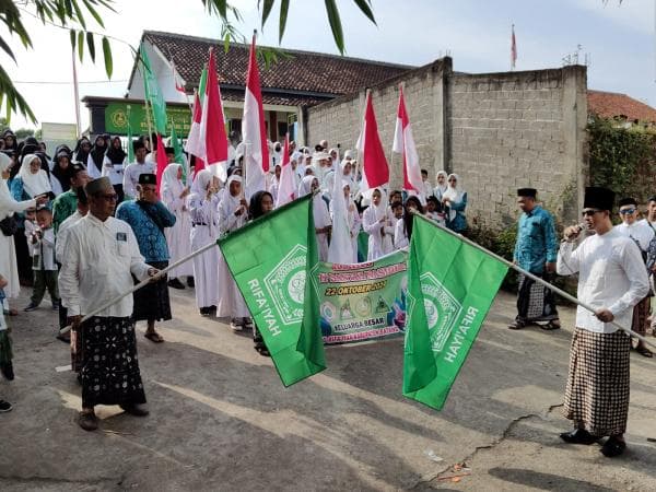 Peringati Hari Santri, Ribuan Santri di Kabupaten Batang Gelar Kirab Merah Putih