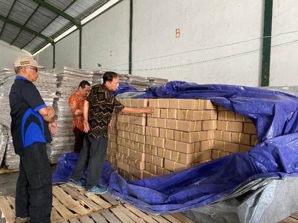 Tinjau Gudang Logistik KPU, Pj Bupati Banyumas Pastikan Surat Suara Pilkada Aman