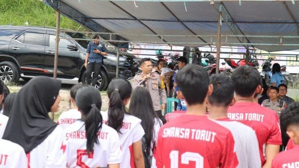 Peringati HUT Humas Polri ke-73, Kapolres Tator Resmi Buka Turnament Bola Voli MVC Cup III