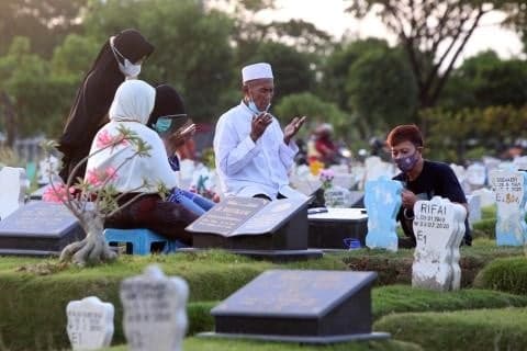 6 Pertanyaan di Alam Kubur dan Jawabannya, Lengkap Doa Terhindar dari Siksa