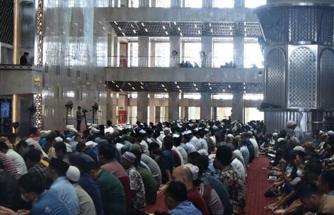 Khutbah Jumat Singkat Akhir Bulan Maulid Menyentuh Hati: Istikamah Mencintai Nabi