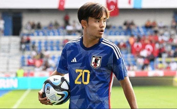 Bintang Jepang Kubo Ogah Remehkan Timnas Indonesia, Bawa-Bawa Ngerinya Atmosfer Fans Garuda