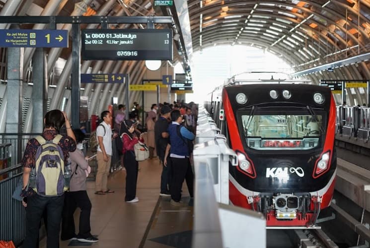 Tarif LRT Jabodebek Maksimal Rp10.000 Tiap Akhir Pekan dan Libur Nasional