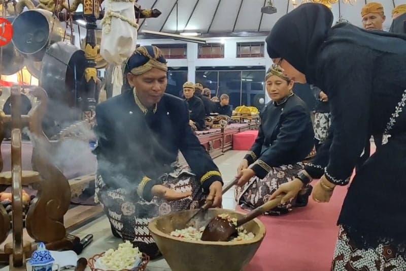 Sejarah Malam 1 Suro Tahun Baru Jawa dan Tradisi yang Dilakukan Masyarakat