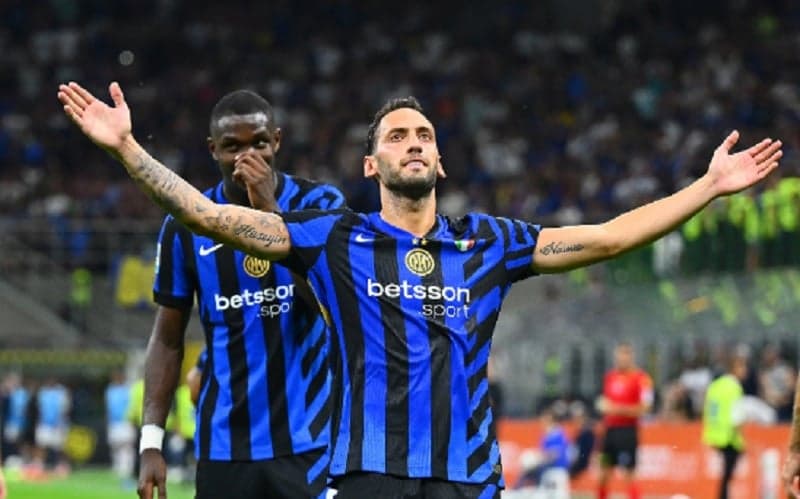 Hasil Liga Italia Semalam: Inter Milan Hajar AS Roma, Napoli Kuasai Puncak Klasemen