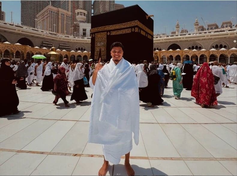 Potret Wak Haji Ragnar Oratmangoen Umrah Sebelum Timnas Indonesia Vs Arab Saudi: Alhamdulillah!