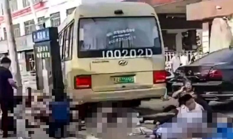 Bus Sekolah Seruduk Kerumunan Orang di China, 11 Siswa dan Orang Tua Tewas