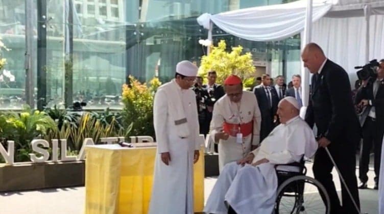 Momen Paus Fransiskus Kunjungi Terowongan Silaturahmi Masjid Istiqlal-Gereja Katedral