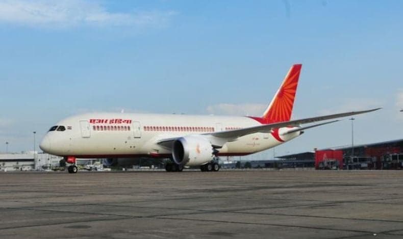 Pesawat Boeing 787-800 Air India Bawa 275 Orang Mendarat Darurat di Moskow