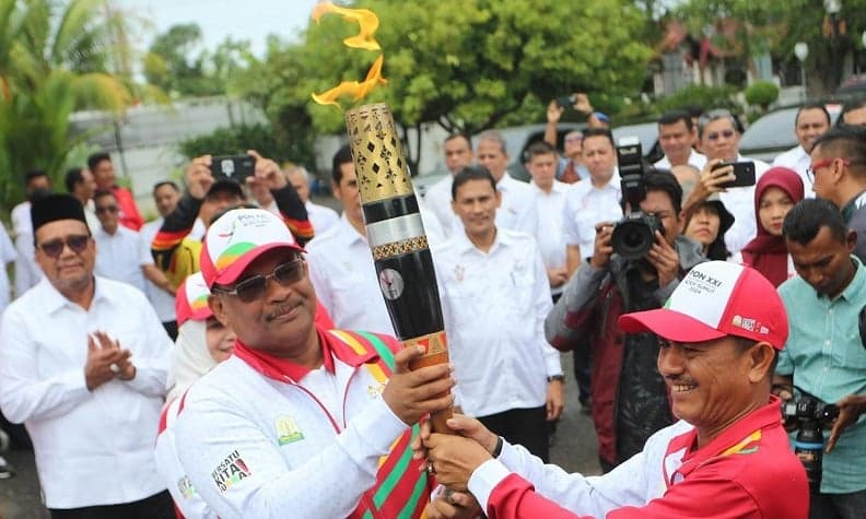 3 Atlet Legendaris Bawa Obor PON Aceh-Sumut, Nurul Akmal Penyulut Kaldron