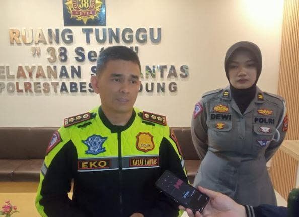 Polisi Panggil Pak Ogah se-Bandung Buntut Aksi Pemerasan Pengemudi Mobil