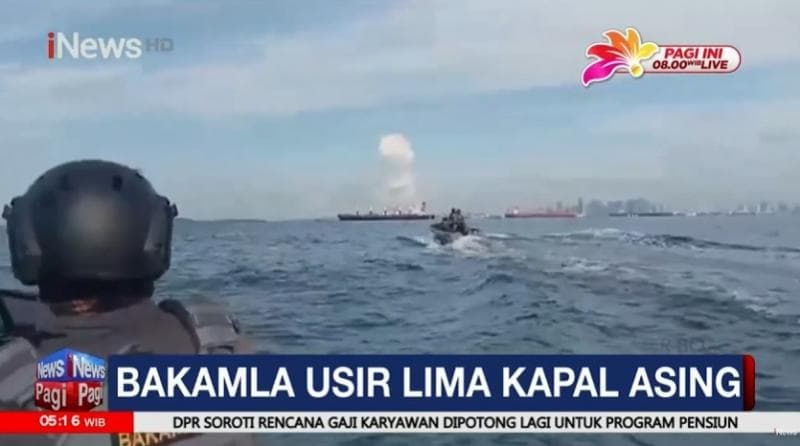 Bakamla RI Usir 5 Kapal Ikan China dari Perairan Batam