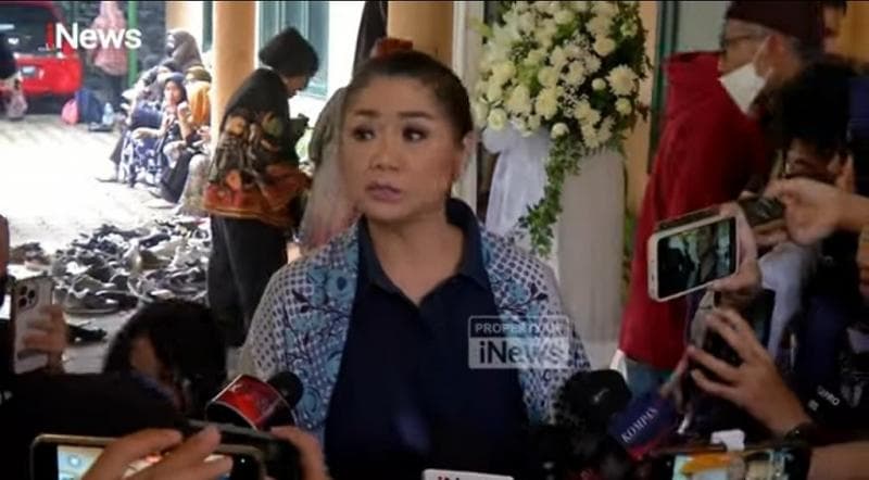 Vina Panduwinata Sedih Melihat Kondisi Ikang Fawzi Atas Kepergian Marissa Haque