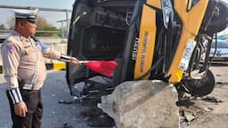 Kecelakaan Maut di Tol Sumo, Bus Rombongan Guru SMA Bawa 20 Orang