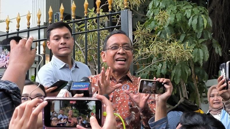 Pratikno Merapat ke Istana jelang Pengumuman Kabinet, Nyatakan Siap Bantu Prabowo