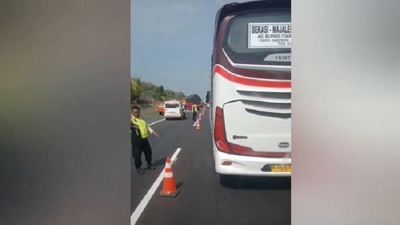 Kecelakaan Maut di Tol Cipali, Truk Tabrak Tronton Tewaskan 1 Orang