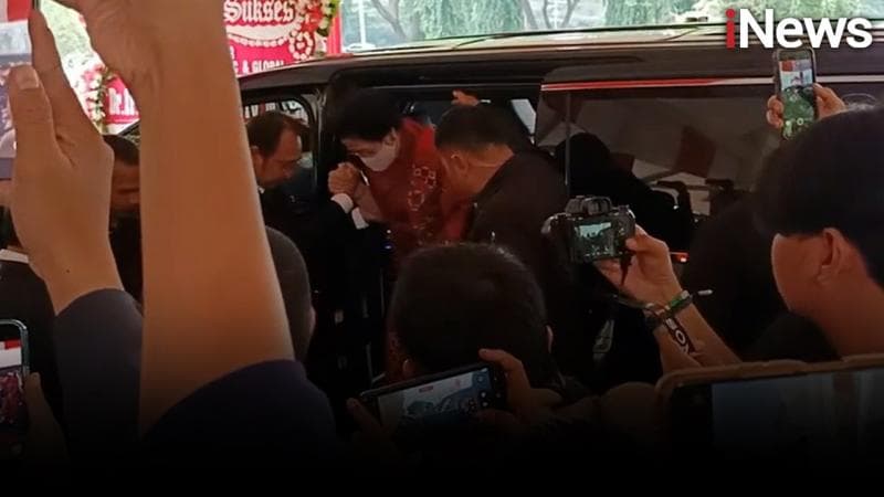 Megawati Hadiri Sidang Promosi Doktoral Hasto di UI, Ada Ganjar hingga Yasonna Laoly