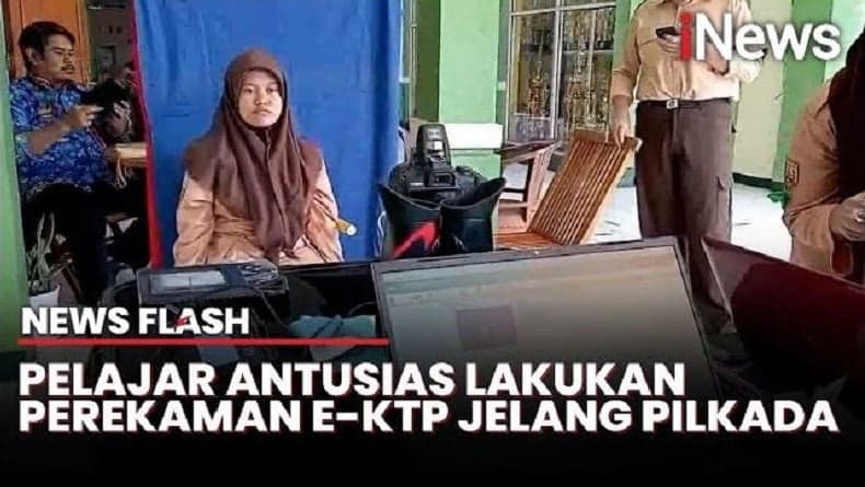 Jelang Pilkada 2024, Ratusan Pelajar di Cimahi Antusias Ikut Perekaman E-KTP di Sekolah