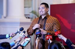 Kerja Pertama Menpora Dito usai Dilantik Prabowo: Langsung Urus Proses Naturalisasi Kevin Diks