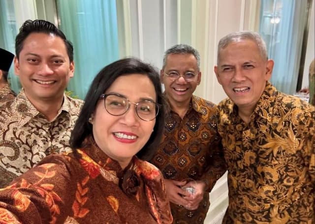 Potret Sri Mulyani Kompak Foto Bareng 3 Wakil Menterinya di Kabinet Merah Putih