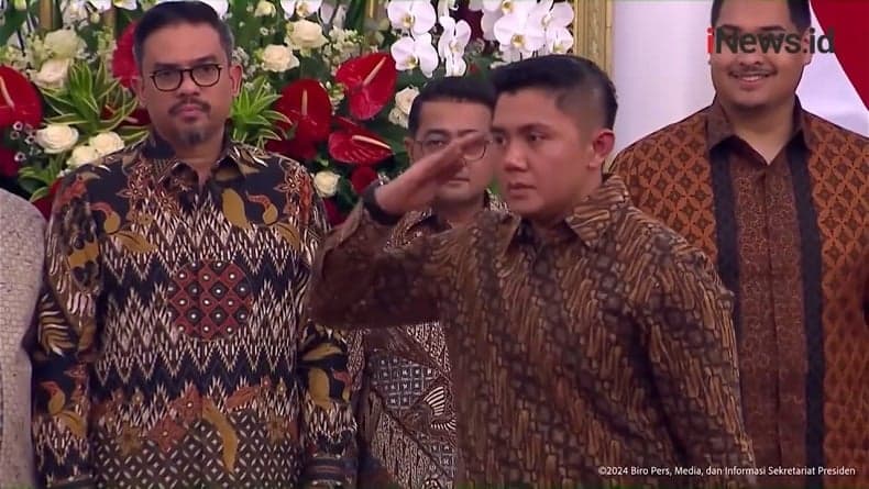 Sosok Mayor Teddy, Karier Moncer dari Ajudan Prabowo Jadi Sekretaris Kabinet