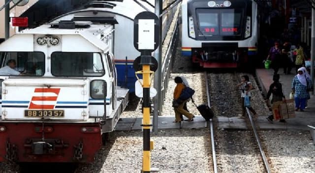 Ada Pelantikan Presiden, 32 Perjalanan Kereta dari Gambir Dialihkan ke Jatinegara! Cek Jadwalnya