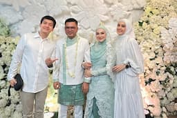 Irish Bella Menikah Lagi, Dhini Aminarti: Alhamdulillah, <i>So Happy</i>